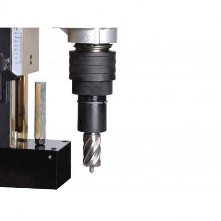 Patentovaná magnetická vrtačka a závitořez AGP TP2000