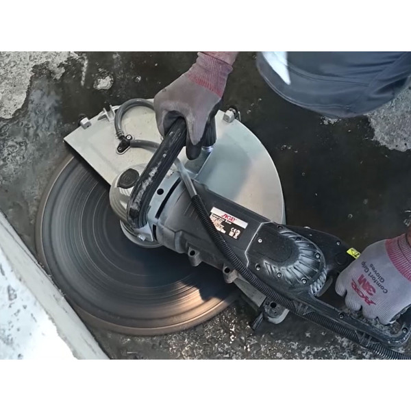 Ochranný kryt pro kopírovací řezání (AGP C16)