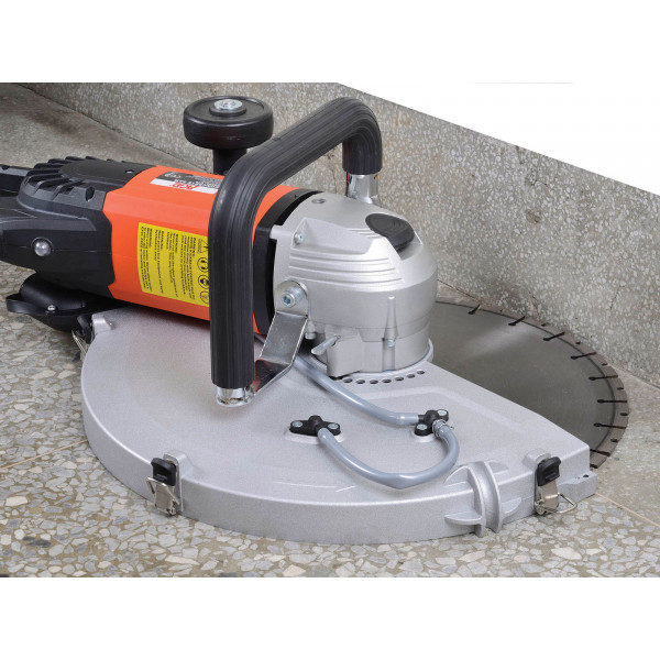 Ruční elektrická pila na beton AGP C16