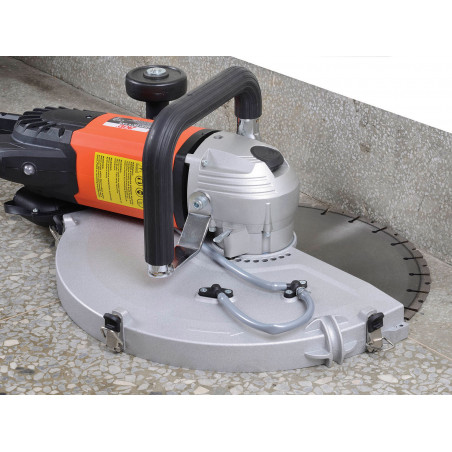 Ruční elektrická pila na beton AGP C16