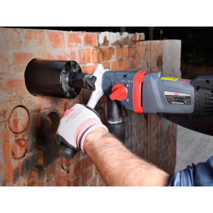 Diamantová jádrová vrtačka s příklepem AGP DM52D 2