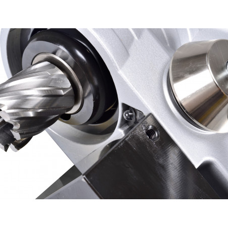 Magnetická nízkoprofilová vrtačka AGP PMD3530