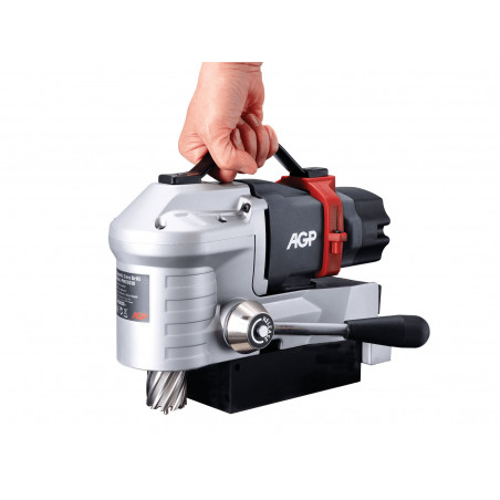 Magnetická nízkoprofilová vrtačka AGP PMD3530