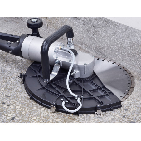 Ruční elektrická pila na beton AGP C18